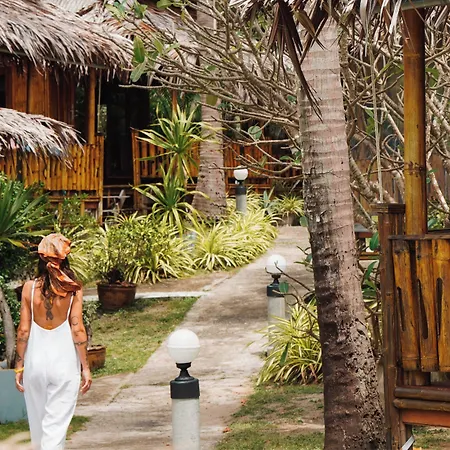Lazy Days Bungalows-3