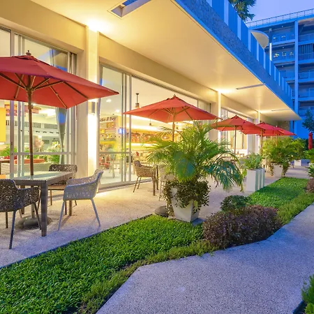 Ramada By Wyndham Phuket Deevana-3