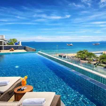 Sunday Beachfront View Jomtien Pattaya-3