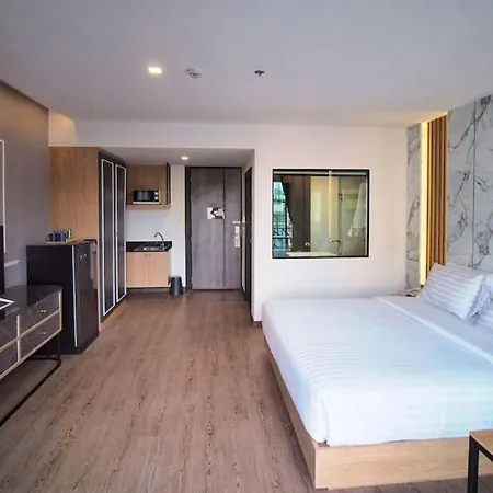 Sleep With Me Pattaya-3