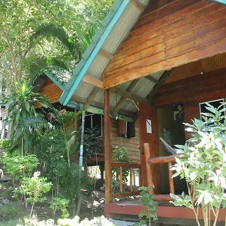 Coconut Beach Bungalows-3