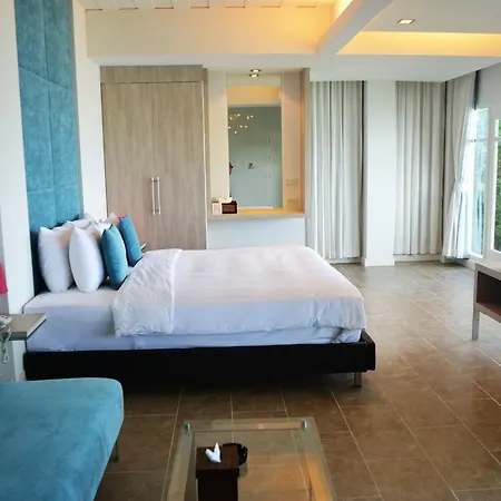 Replay Pool Villa Beachfront Samui-3