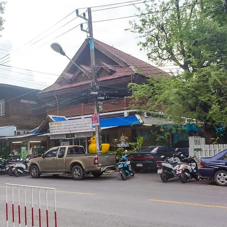Suan Dok Gate Guesthouse-3