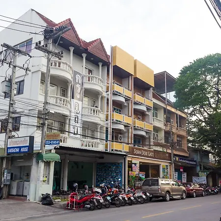 Suan Dok Gate Guesthouse-2
