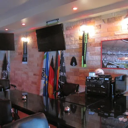 Borussia Park Guesthouse & Restaurant-3