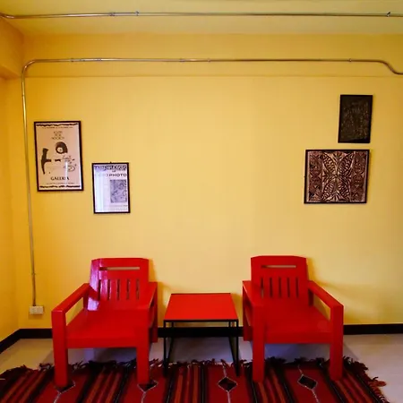 Chez Pom-2
