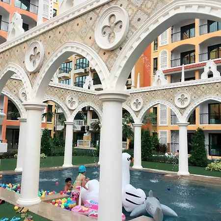 Venetian Signature Condo Resort Pattaya-2