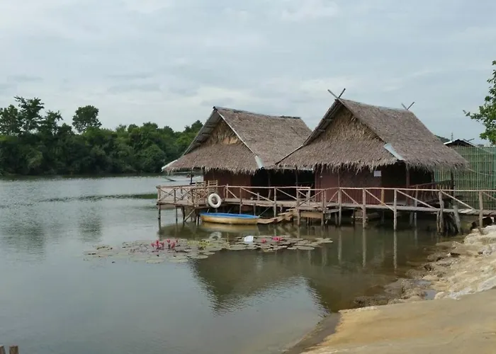 Bamboo House Resort
