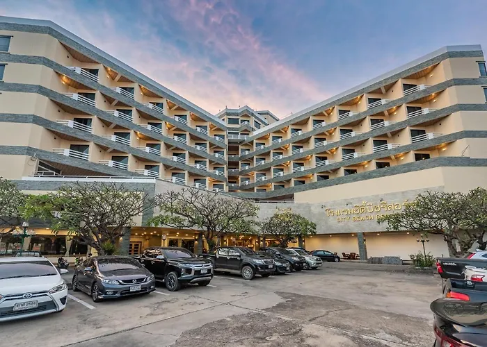 City Beach Resort
