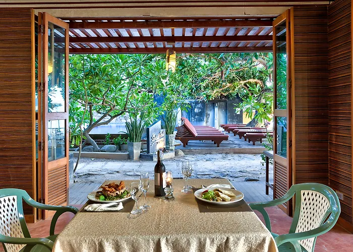 Sairee Hut Resort Ko Tao