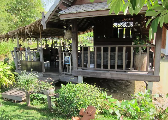 Baan Chai Thung Resort