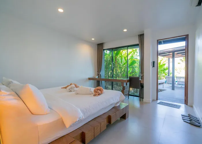 SEAnery Beach Resort Bang Saphan
