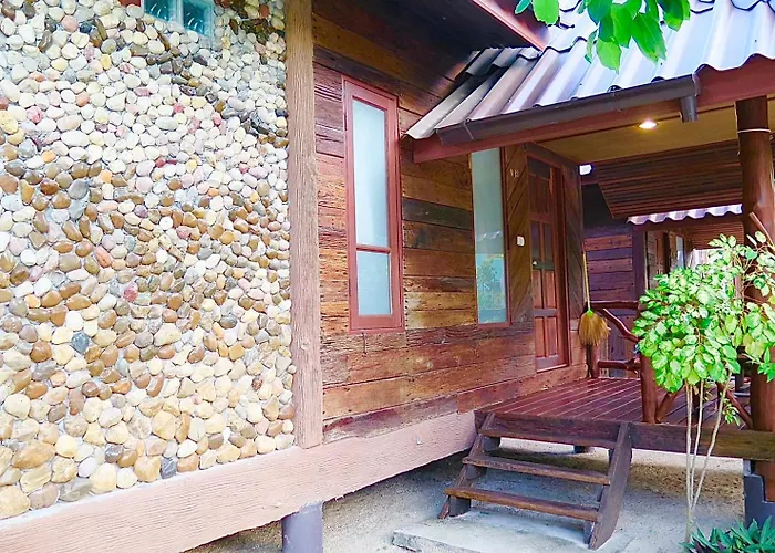 V-View Beach Resort Baan Tai