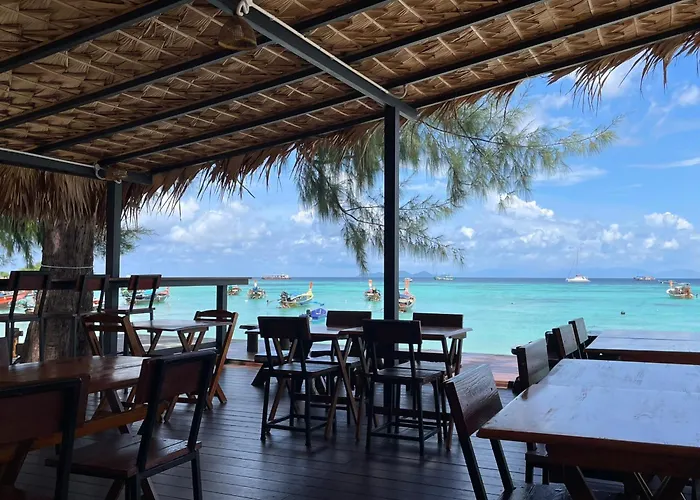 Bed and Breakfast Sea To Moon Lipe