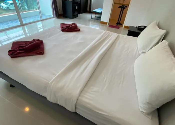 Karon Sea Side Hotel