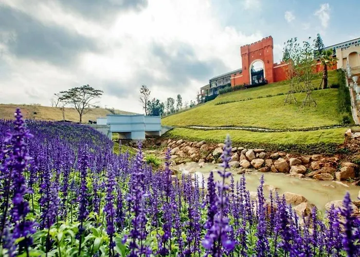 The Bluesky Resort @ Khao Kho