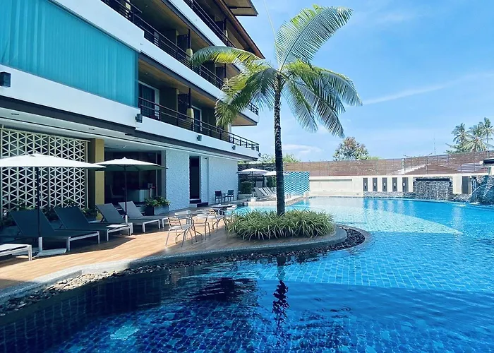 Aqua Resort Phuket - Near Beach And Chalong Pier Rawai