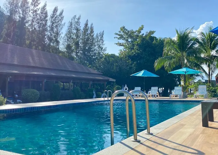 Koh Ngai Paradise Beach