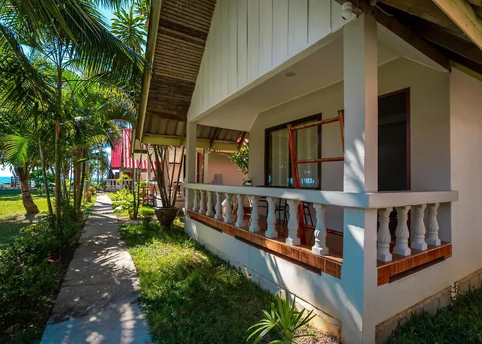 Lanta Beachfront Resort
