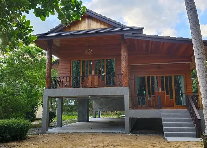 Dewshore Resort Baan Tai
