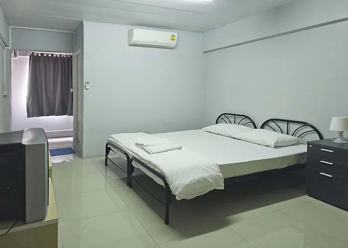Toucan Bed And Cafe Samut Prakan