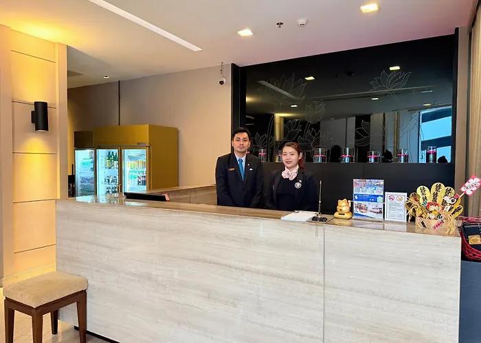 Civic Horizon Hotel & Residence