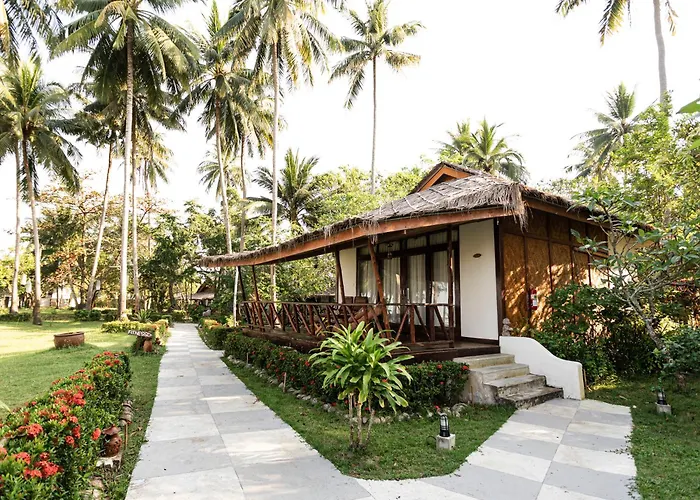 Lipa Lodge Beach