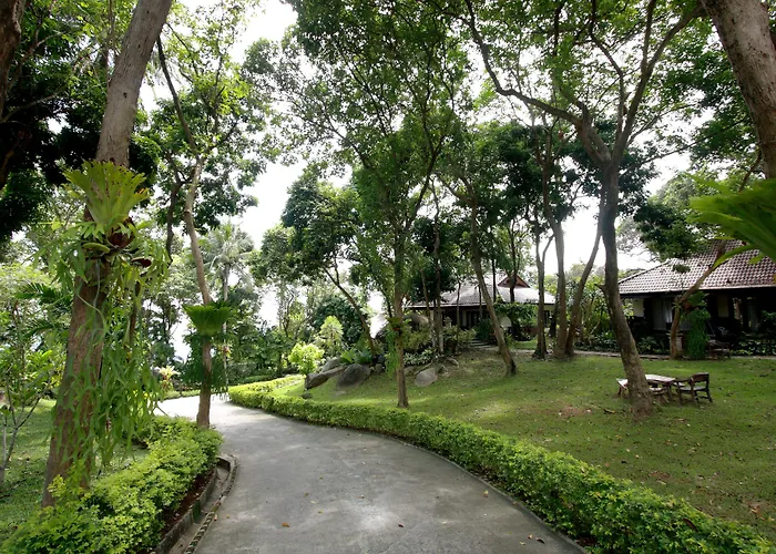 Secret Cliff Resort & Restaurant - Sha Plus Karon