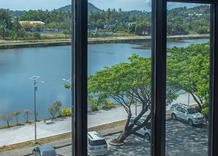 Nora Lakeview Chaweng 
