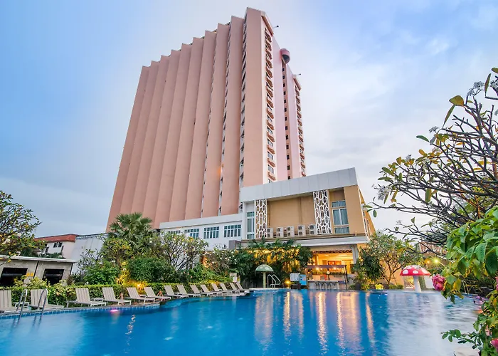 Golden Beach Cha-Am Hotel