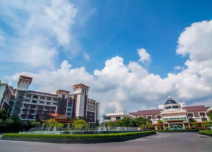 Summit Windmill Golf Suite At Suvarnabhumi