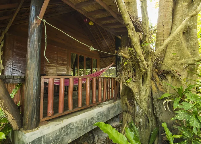 Mai Pen Rai Bungalows Than Sadet Beach