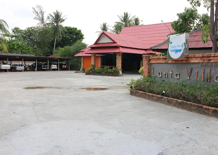 Lanta Villa Resort