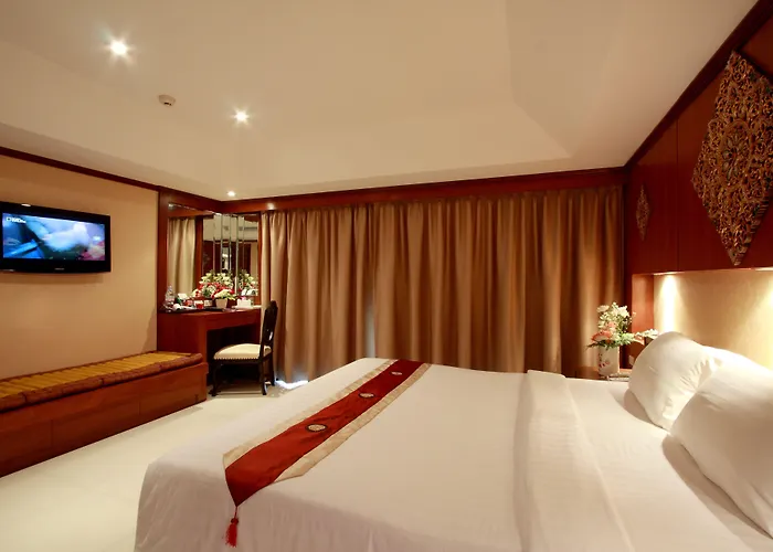 Rayaburi Hotel, Patong