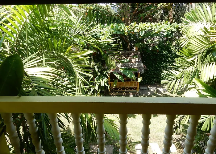 Chez Charly Bungalow Nai Yang Beach