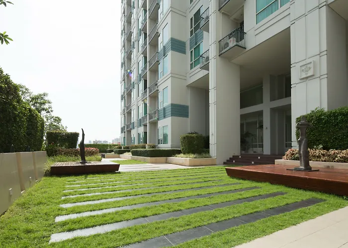 Ivy Thonglor 55