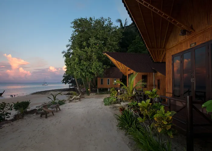 Hotel The Cove Phi Phi
