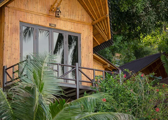 Hotel The Cove Phi Phi