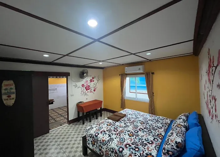 Sea Breeze House, Naiplao Beach Khanom