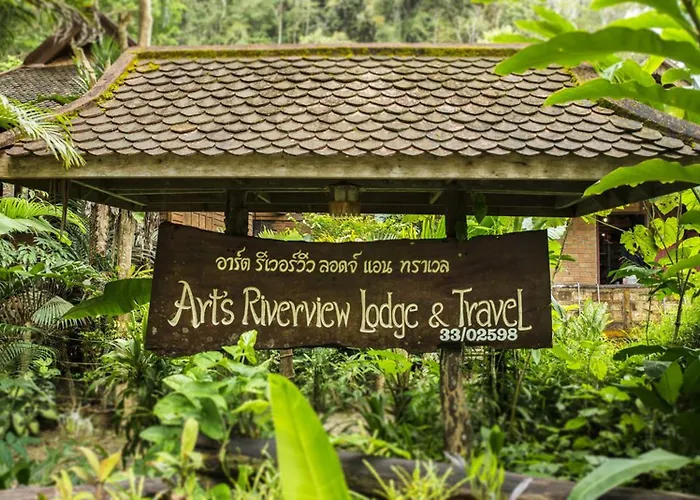 Art'S Riverview Lodge