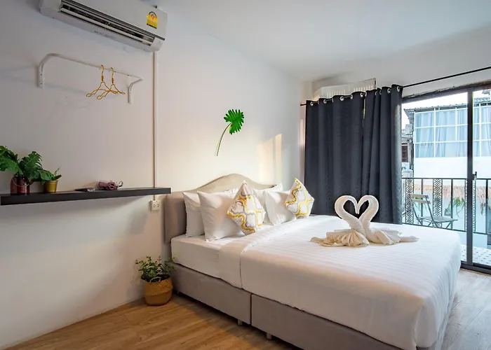 Isara Boutique Hotel And Cafe Phuket