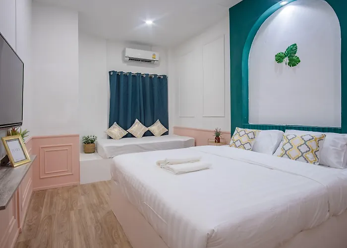 Isara Boutique Hotel And Cafe Phuket