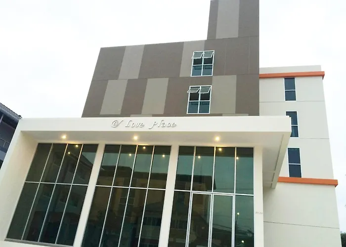 Sixty Star Love Place Hotel