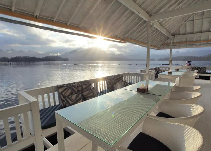 500 Rai Floating Resort Ban Chieo Ko