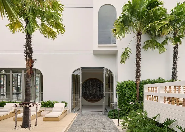 Arco Phuket Town Hotel
