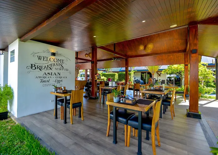 Phuket Airport Hotel Nai Yang Beach