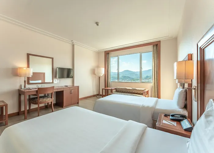 Grand Mandarin Betong Hotel