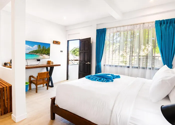 Crystal Bay Beach Resort Lamai Beach 