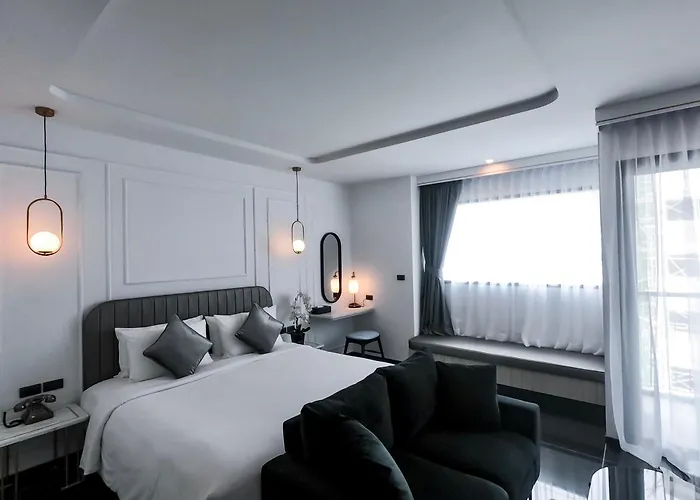 Ratri Hotel Phuket Old Town