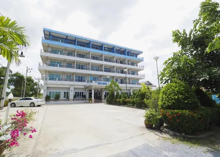Sea Mountain Khanom Hotel